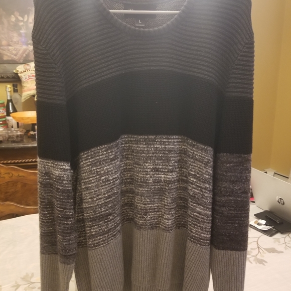 Sweater - Picture 2 of 3